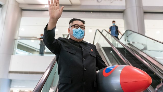 GALA VIDEO - Kim Jong-un : un “petit dictateur” depuis l’enfance, ces révélations qui font froid dans le dos