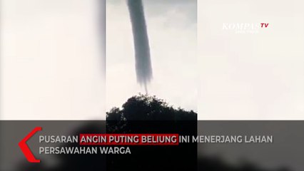 Viral Video Angin Puting Beliung Seperti Ekor Ular di Bojonegoro