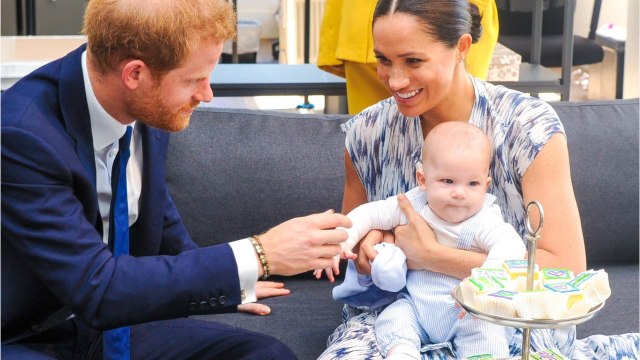 GALA VIDEO : Meghan Markle et Harry n’en font qu’à leur tête… le prince Charles en fait les frais