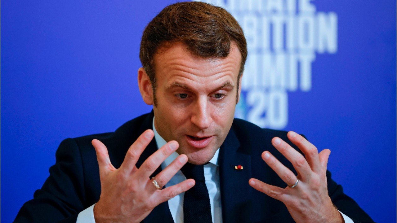 GALA VIDEO - « Nous sommes ridicules " : Le Canard Enchaîné rapporte une grosse colère d'Emmanuel Macron
