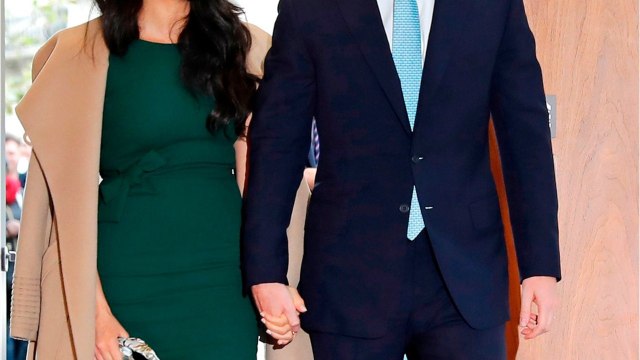 GALA VIDEO - Meghan Markle et Harry dévoilent une nouvelle photo d'Archie roux comme papa !