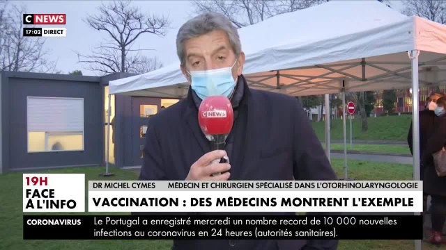 GALA VIDEO - Michel Cymes explique à Laurence Ferrari pourquoi il s'est fait vacciner