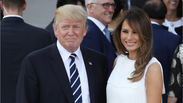 GALA VIDEO - Donald et Melania Trump « divorcés avant l'été ? Les paris sont ouverts !