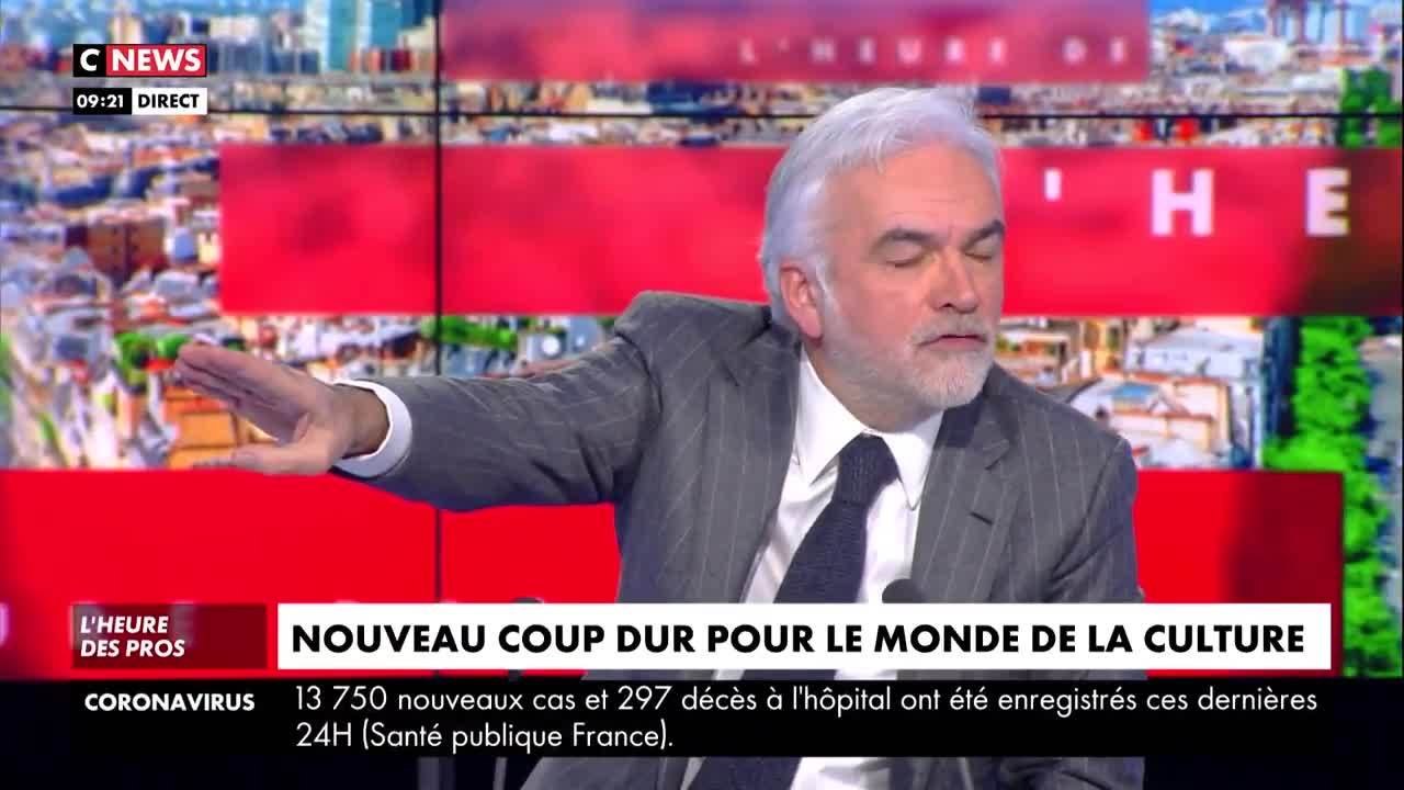 GALA VIDEO - "Les ministres à 900 euros !" : Pascal Praud s'attire les foudres de Laurent Joffrin