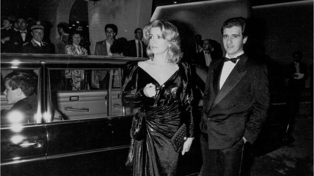 GALA VIDEO - Pierre Lescure et Catherine Deneuve : confidences sur leur « vraie vie de famille .