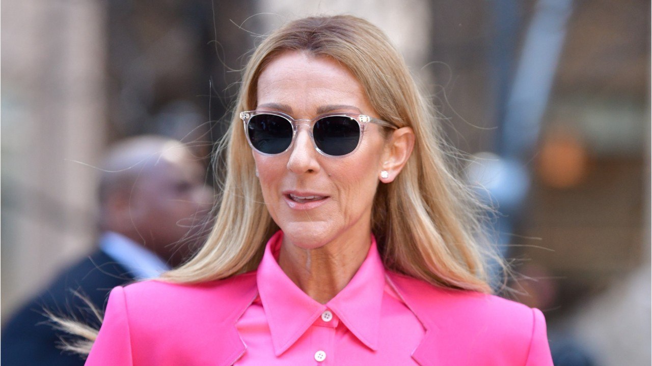 GALA VIDEO - PHOTO – Céline Dion en pyjama avec ses 3 fils pour Noël : ses jumeaux ont encore changé !