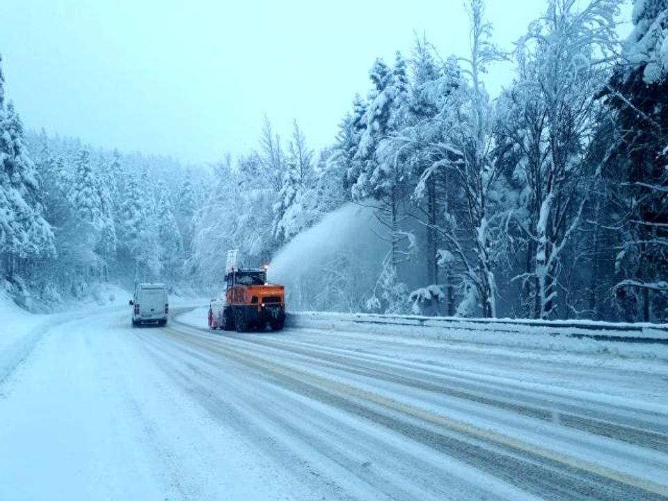 Uludağ'da kar kalınlığı 40 santimetreye ulaştı