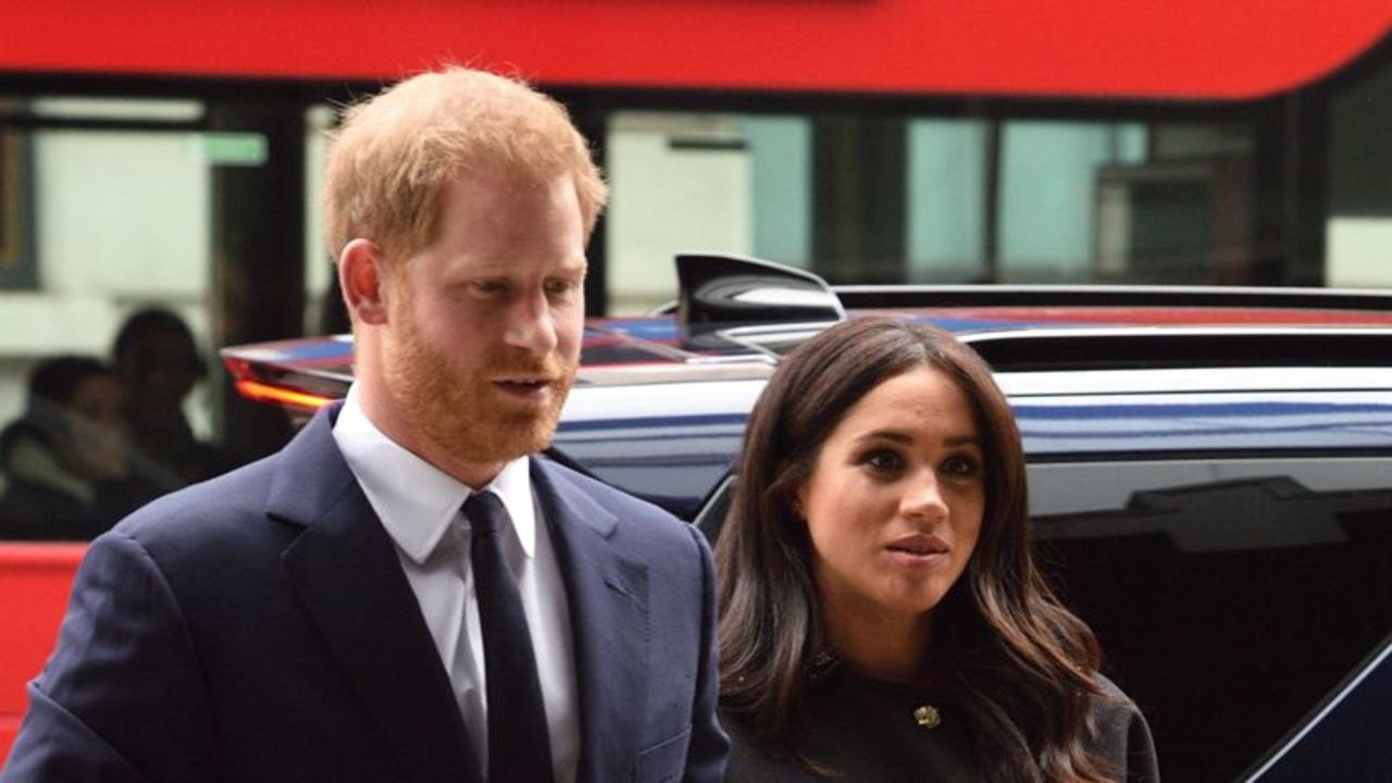 GALA VIDÉO - Meghan Markle en train d'accoucher : les derniers paris sur les parrains et marraines