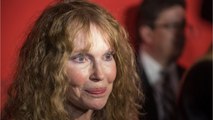 GALA VIDEO - Mia Farrow mère abusive : l'un de ses fils adoptifs vide son sac