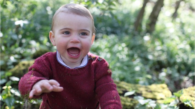 GALA VIDEO - Prince Louis a fêté ses 1 an : ce petit détail si mignon sur son pull rou ge