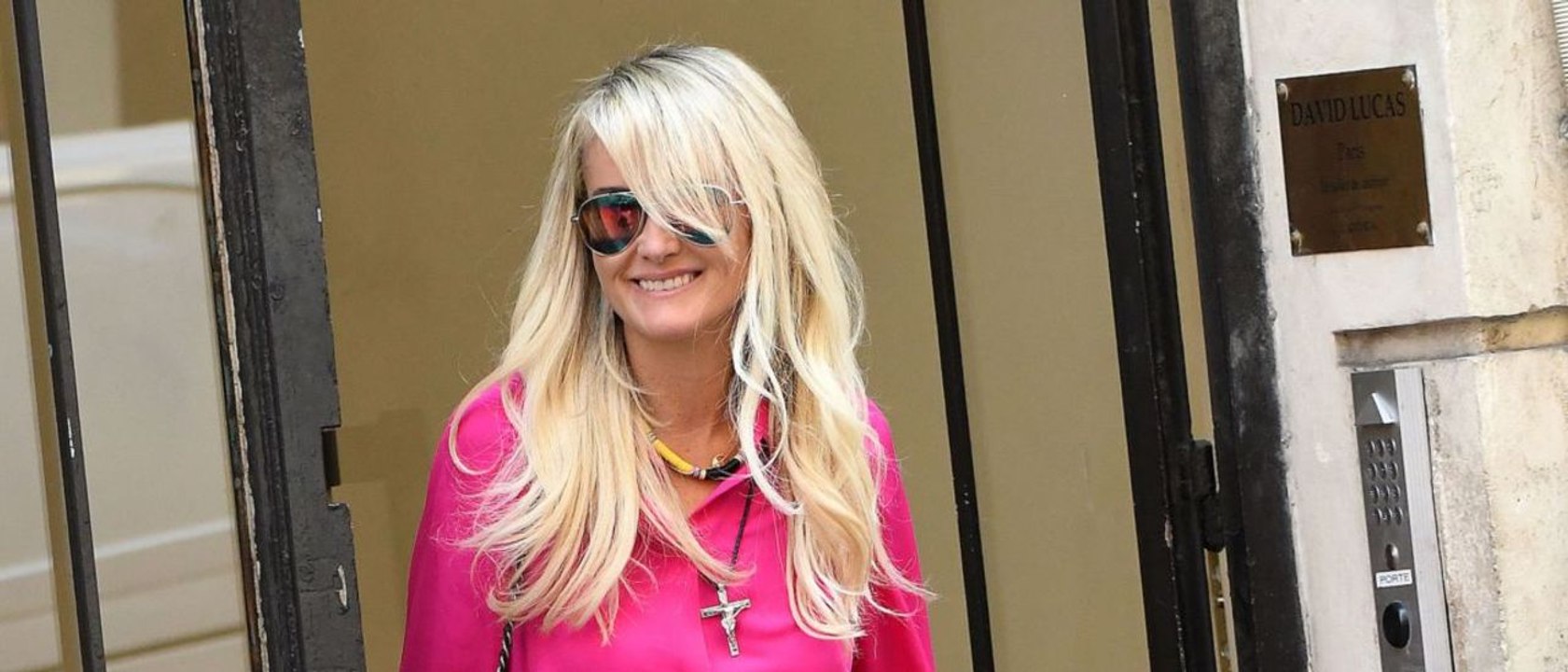 GALA VIDEO - Laeticia Hallyday fait son grand retour sur les réseaux sociaux et adresse un message d’amour à Johnny