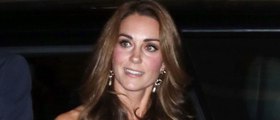 GALA VIDEO – Kate Middleton rajeunit son style avec un décolleté audacieux, des manches effilochées et des talons hauts