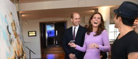 GALA VIDEO – Le prince William et Kate Middleton, plus complices et tactiles que jamais, à Londres
