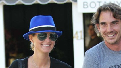 GALA VIDÉO - Laeticia Hallyday et Sébastien Farran : les retrouvailles à Marnes-la-Coquette
