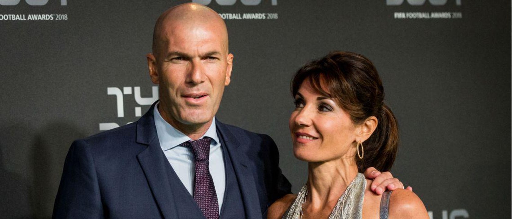 GALA VIDEO – Véronique Zidane et Claude Deschamps terriblement sexy : comment elles ont éclipsé leur mari à la soirée FIFA