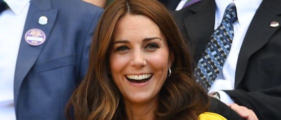 GALA VIDEO - Kate Middleton, de retour de congé maternité : quel créateur va l’habiller