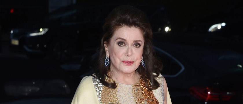 GALA VIEO - L'ex-mari de Catherine Deneuve dévoile le petit plaisir coupable de l'actrice : « les blagues salaces »
