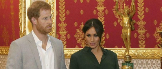 GALA VIDEO - La demi-soeur de Meghan Markle, repoussée à l'entrée du palais de Kensington : ces photos qui mettent mal l'aise