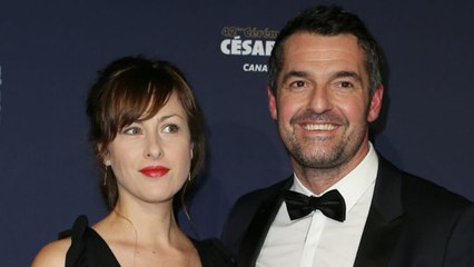 GALA VIDÉO - Arnaud Ducret (Parents mode d'emploi) : sa rencontre avec sa femme sur un plateau télé va vous surprendre