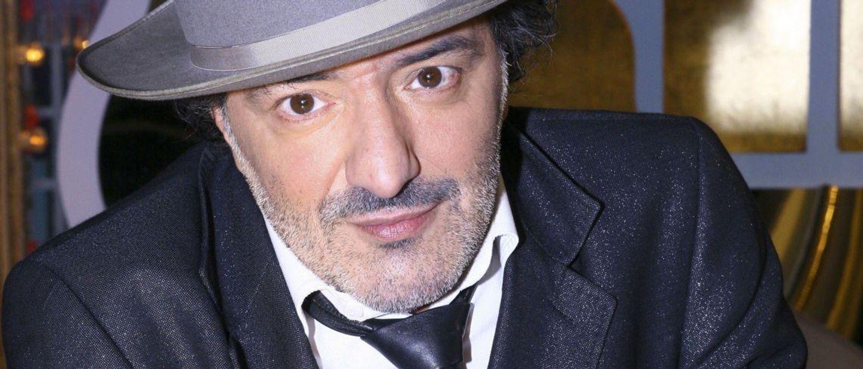 GALA VIDEO - Rachid Taha souffrait d’une maladie génétique rare, il ne pouvait plus utiliser son bras gauche