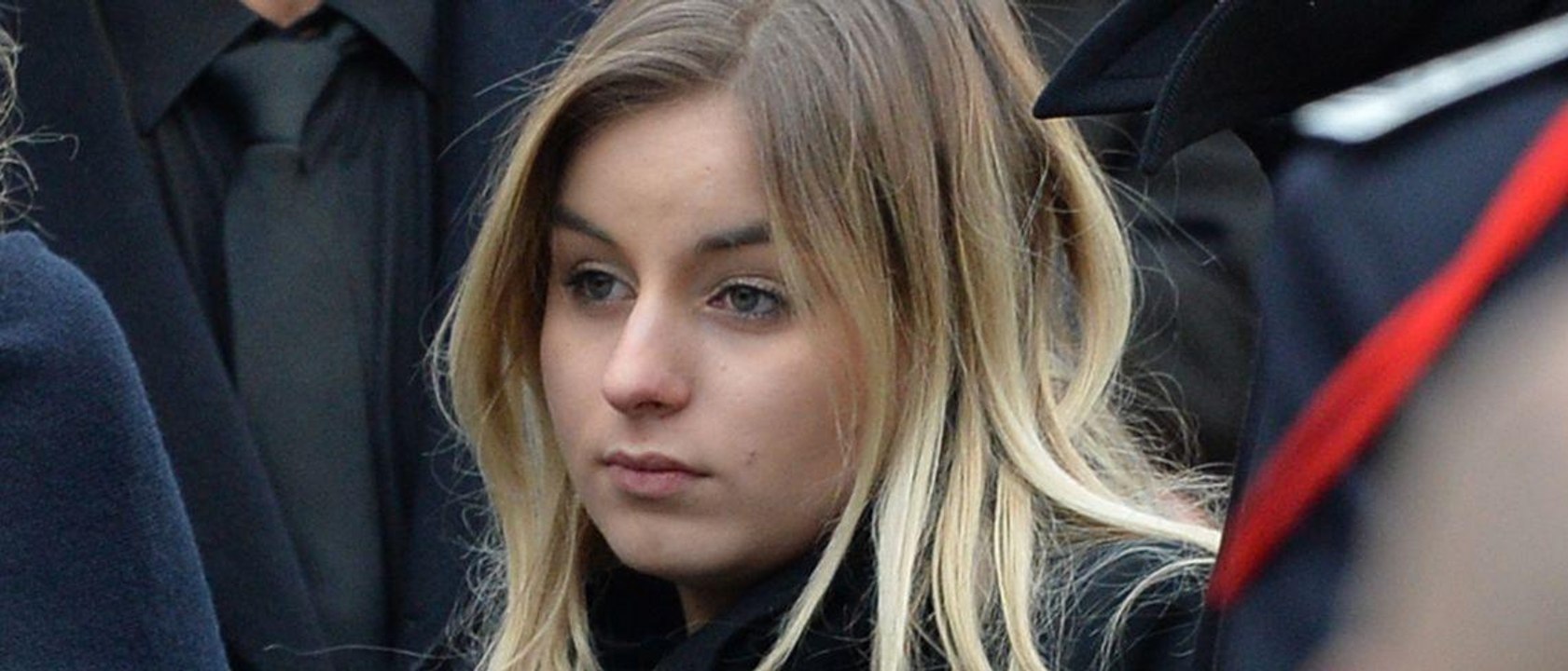 GALA VIDEO - Darina la fille de Sylvie Vartan évoque son lien particulier avec Emma et Ilona les filles de David Hallyday