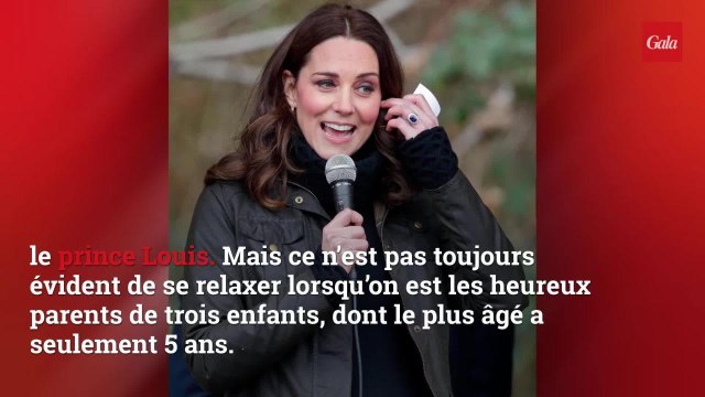 GALA VIDEO - Kate Middleton et William en amoureux, le couple s’éclate sur l’île Moustique