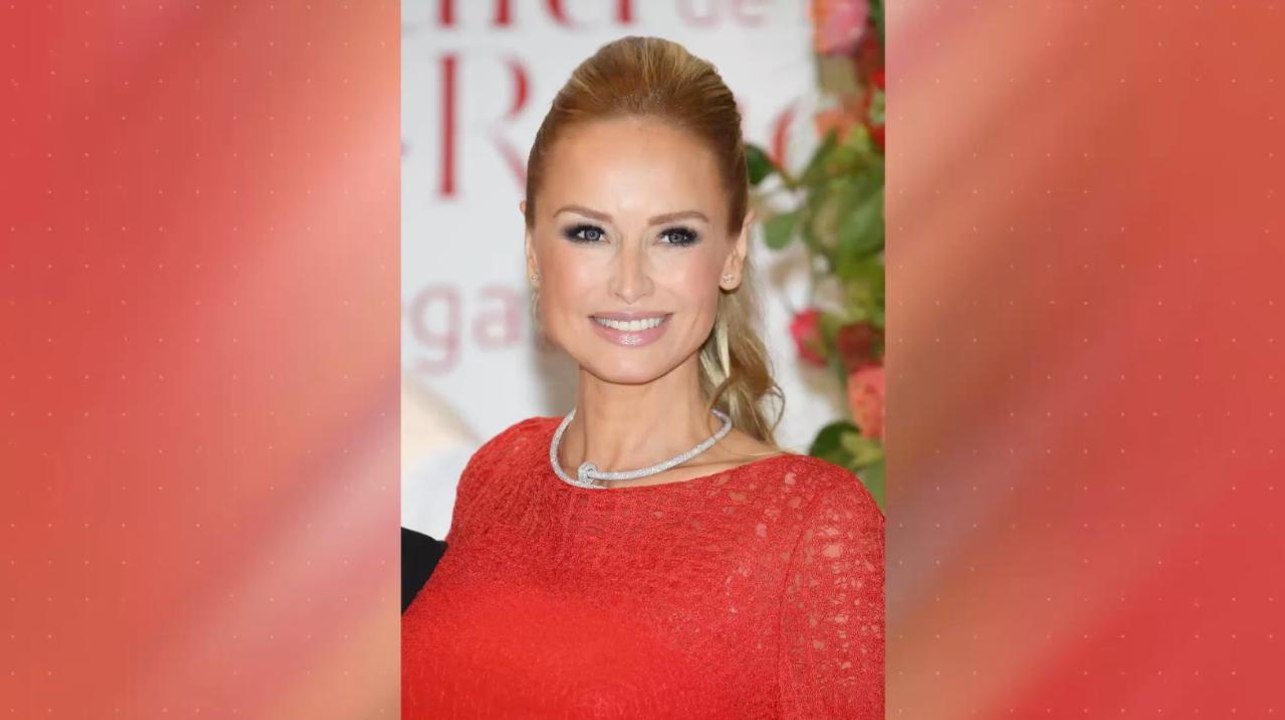 FEMME ACTUELLE - Adriana Karembeu, enceinte et sublime, pose avec son mari au Gala de la Croix-Rouge