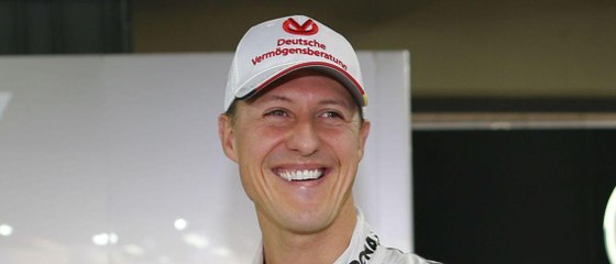 GALA VIDEO - Quand Michael Schumacher « pleure » sur « sa chaise roulante » : les confidences de ses proches