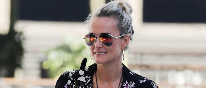 GALA VIDEO - Laeticia Hallyday, son nouveau tatouage : un clin d’œil à Johnny à Saint Barth