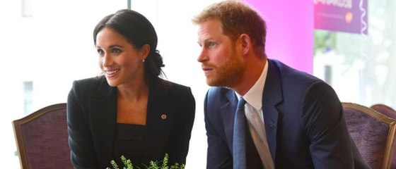 GALA VIDEO – Meghan Markle n'en fait qu'à sa tête : elle remet la tenue que Harry ne voulait plus voir