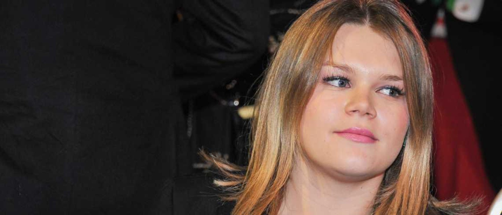 GALA VIDEO - Camille Gottlieb, ultra sexy dans le maillot de bain star de l’été