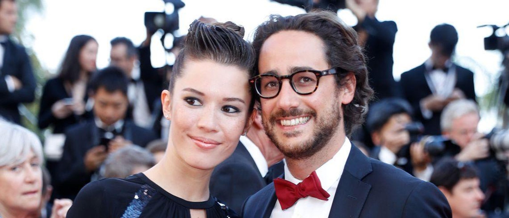 GALA VIDEO - Thomas Hollande et sa compagne Emilie Broussouloux hébergés par François Hollande et Julie Gayet ?