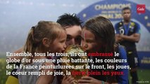 GALA VIDEO – Quand Hugo Lloris embrasse la Coupe du monde, ses deux petites filles l’imitent