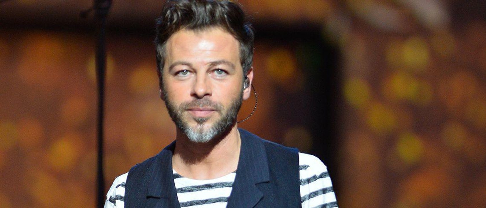 GALA VIDEO - L'incroyable hommage de Christophe Maé à Johnny Hallyday avec 800 choristes