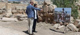 GALA VIDEO - Le prince William en Jordanie, surpris par une étonnante photo de Kate Middleton qui refait surface