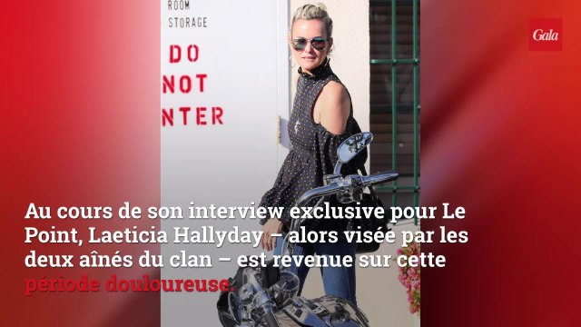 GALA VIDEO - Les proches de Laura Smet révol­tés par les propos de Laeti­cia Hally­day sur l’hos­pi­ta­li­sa­tion de la fille de Johnny
