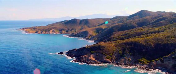 Permis de construire Bande-annonceTeaser VF (2022) Didier Bourdon, Eric Fraticelli