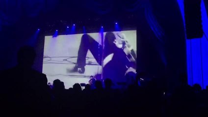 GALA VIDEO - L'hommage de Sylvie Vartan à Johnny Hallyday