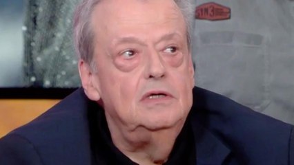 GALA VIDEO - Guy Carlier trouve "un peu triste" que Johnny soit enterré loin de ses fans