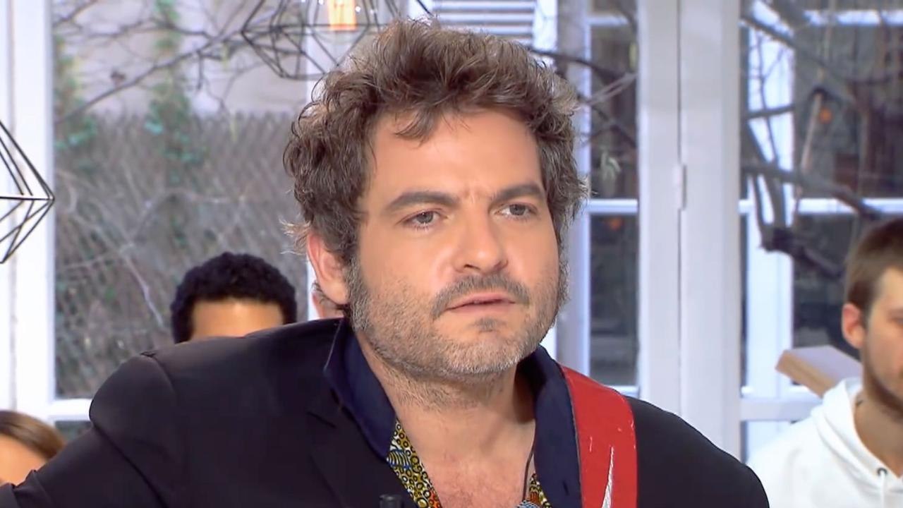 GALA VIDEO - M parle de France Gall et de son fils Raphaël dans "Clique Dimanche"