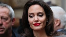 GALA VIDEO - Angelina Jolie et ses enfants au Louvre à Paris