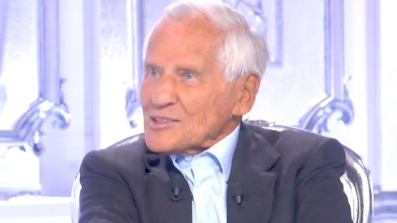 GALA VIDEO - Jean d'Ormesson : "Un écrivain doit faire attention à la façon dont il meurt"