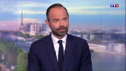 GALA VIDEO - Edouard Philippe fan de boxe étonné de décou­vrir que Manuel Valls a aménagé une salle à Mati­gnon