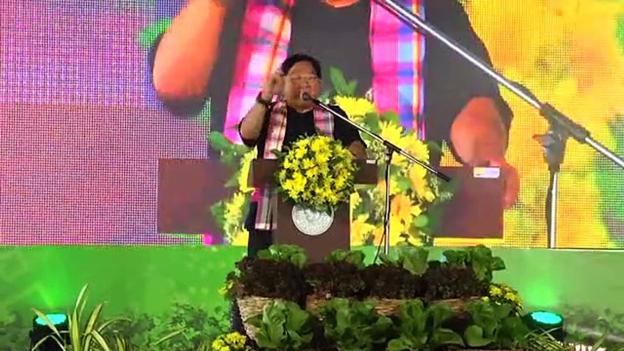 สุพรรณบุรี รมช.ประภัตรเปิดสายพานการผลิตชูผลสำเร็จโครงการยกระดับแปลงใหญ่(คลิป)