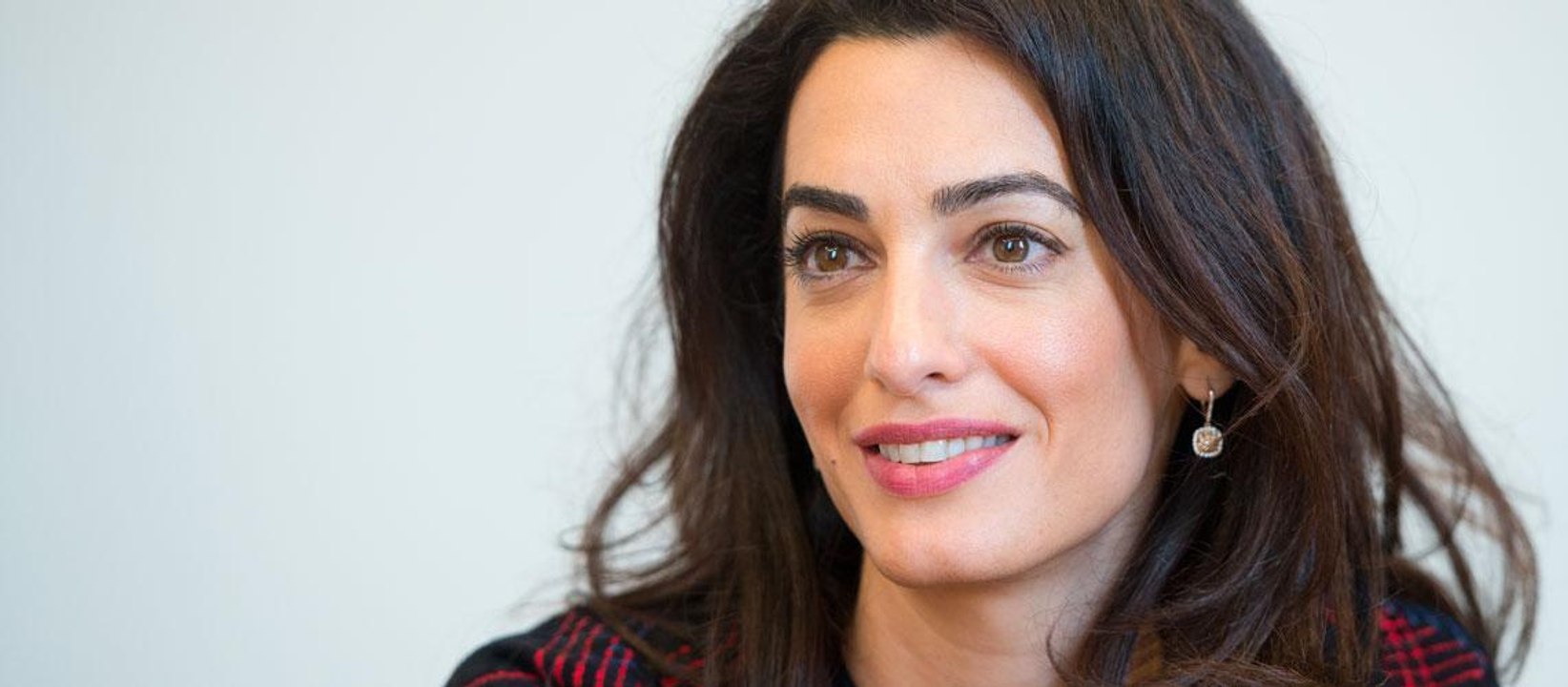 GALA VIDEO - Amal Clooney: people glamour et avocate redoutable