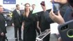 Gala.fr – Angelina Jolie attrape les fesses de Brad Pitt