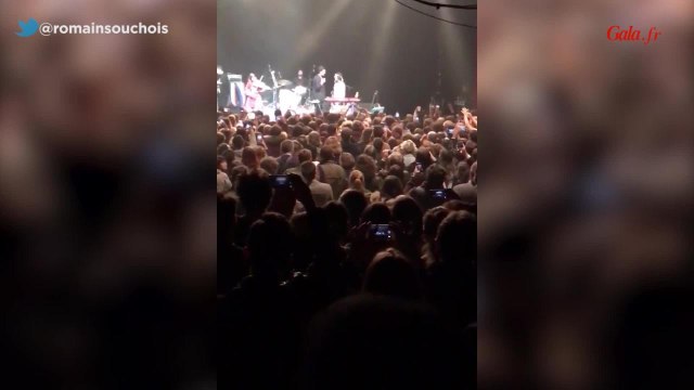 GALA VIDEO - Pete Doherty chante la Marseillaise au Bataclan