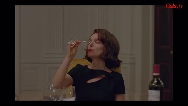 GALA VIDEO - Natalie Portman et Katie Holmes, qui fera la meilleure Jackie?