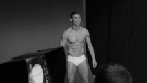 Gala.fr – Coulisses : Cristiano Ronaldo en slip