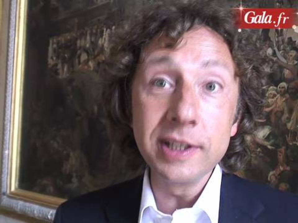 Stephane Bern s'invite à Versailles avec le Fou du Roi